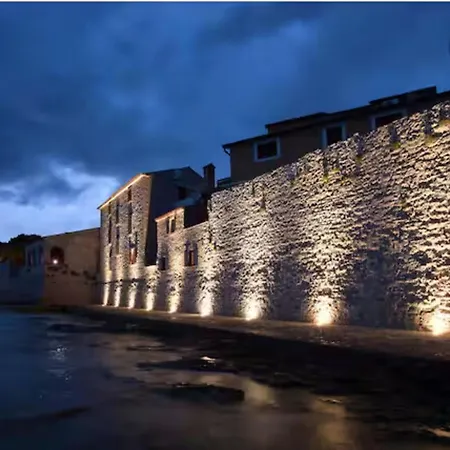Old Town-novigrad 20 M From The Sea Apartament