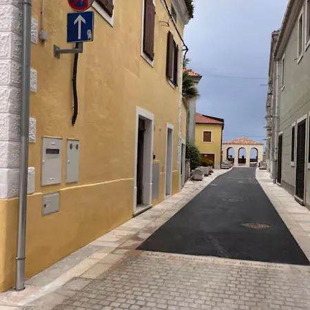 Old Town-novigrad 20 M From The Sea Διαμέρισμα *